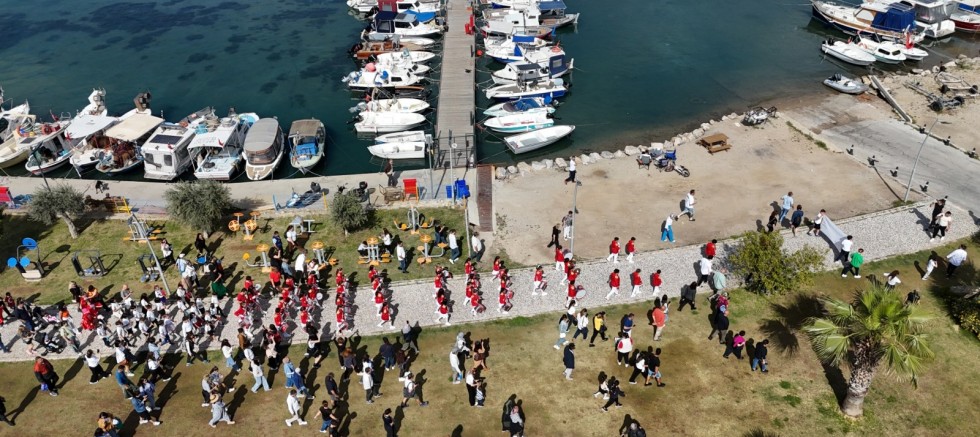 Bitez’in Yeni Festivali Renkli Görüntülerle Geçti