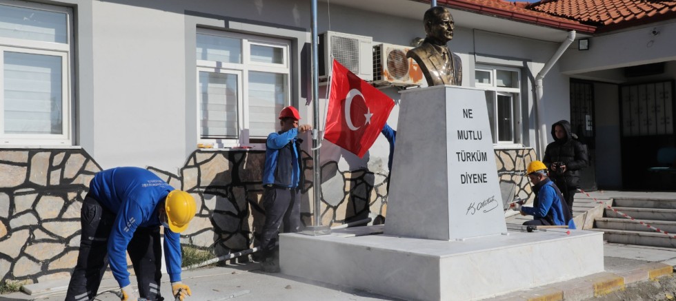 Okullara Büyükşehir Eli Değdi